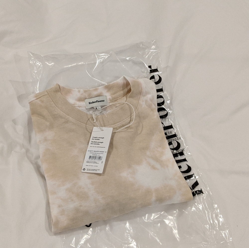 NWT Richer Poorer Cloud Wash Crop Tee